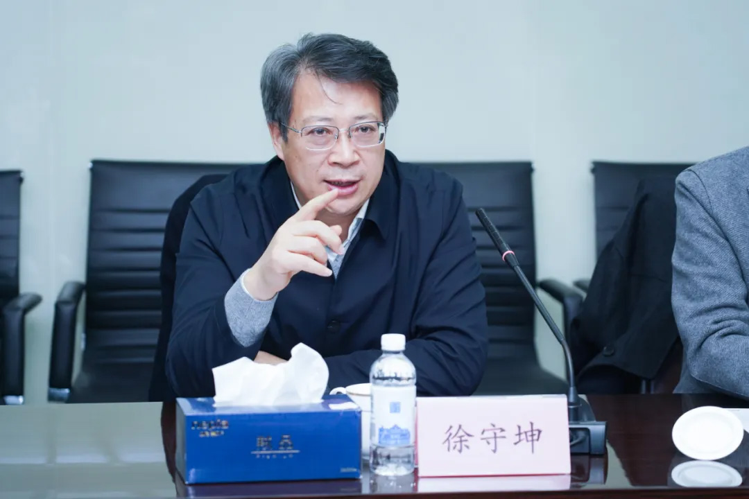 商丘大学徐守坤书记、陈海群校长一行莅临公海赌船官网参观调查(图3) 商丘大学徐守坤书记、陈海群校长一行莅临公海赌船官网参观调查(图3)